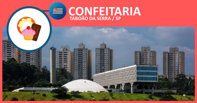 Confeitaria em Taboão da Serra-SP com bolos e doces artesanais expostos